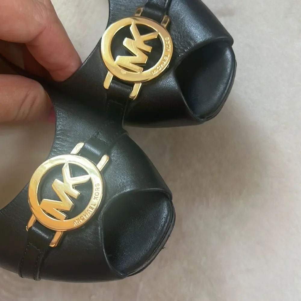 #officesiren 💃 MK Michael Kors Sz 8 SOFT Leather Wedge Heels EUC!